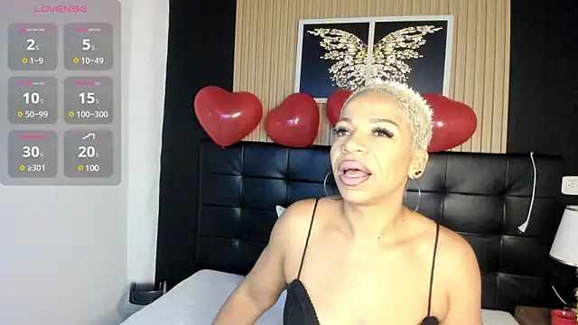 Snapshot of summer_night_ chatting on February 19, 11:06 am summer night online show from February 19, 11:06 am