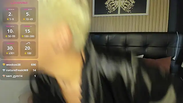 Snapshot of summer_night_ chatting on February 20, 3:08 pm summer night online show from February 20, 3:08 pm