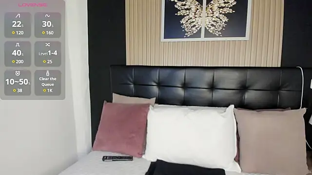 Snapshot of summer_night_ chatting on February 24, 10:59 am summer night online show from February 24, 10:59 am