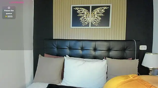 Snapshot of summer_night_ chatting on March 3, 10:49 am summer night online show from March 3, 10:49 am