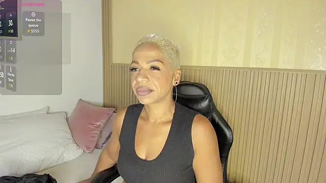 Snapshot of summer_night_ chatting on September 29, 11:59 am summer night online show from September 29, 11:59 am