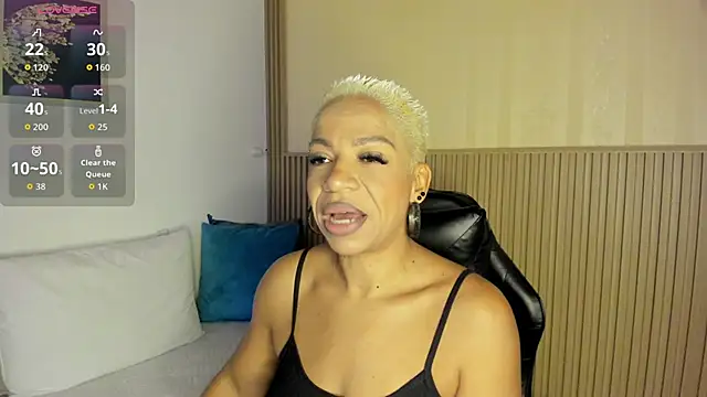 Snapshot of summer_night_ chatting on November 5, 11:43 am summer night online show from November 5, 11:43 am