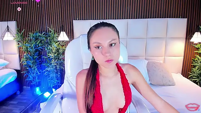 LindsyCater online show from November 10, 12:26 pm