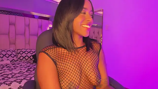 EmilyHaan online show from January 7, 11:24 pm