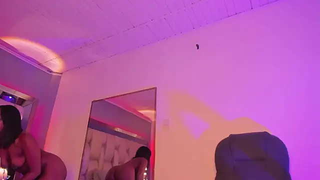 EmilyHaan online show from January 15, 2:17 am