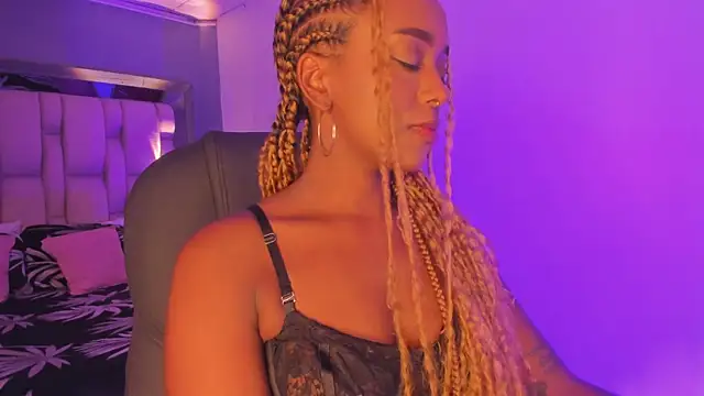 EmilyHaan online show from January 27, 7:46 pm