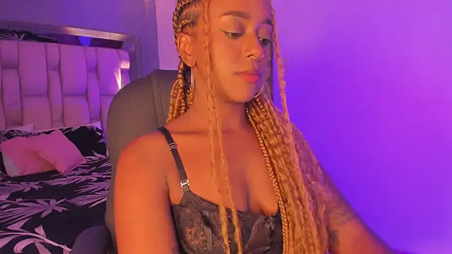 EmilyHaan online show from January 27, 11:11 pm