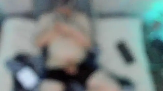 Snapshot of stillwild chatting on December 17, 6:53 pm stillwild online show from December 17, 6:53 pm