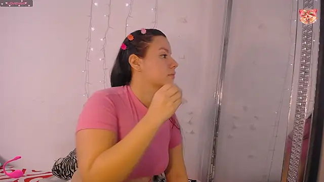 Mia  reys online show from December 24, 11:17 am