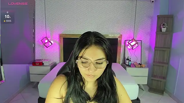 Snapshot of delilaquinn chatting on March 22, 12:14 pm delilaquinn online show from March 22, 12:14 pm