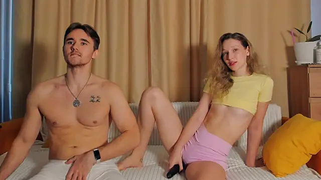 Snapshot of _Lora_Palmer chatting on October 31, 10:16 am Lora Palmer online show from October 31, 10:16 am