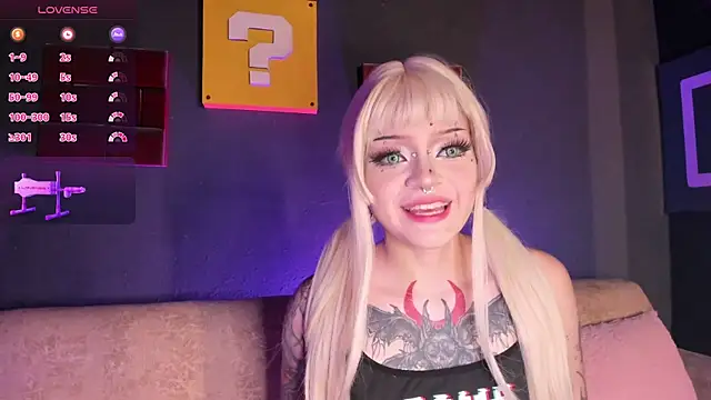 Snapshot of Elettra_Rou chatting on September 22, 11:40 pm Elettra Rou online show from September 22, 11:40 pm