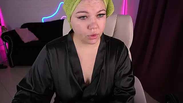 Snapshot of GabbieJay chatting on November 24, 11:54 am GabbieJay online show from November 24, 11:54 am