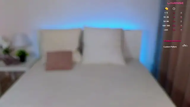 Hayle Hill online show from March 9, 2:29 am