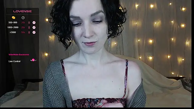 TinaWince online show from December 12, 5:10 am