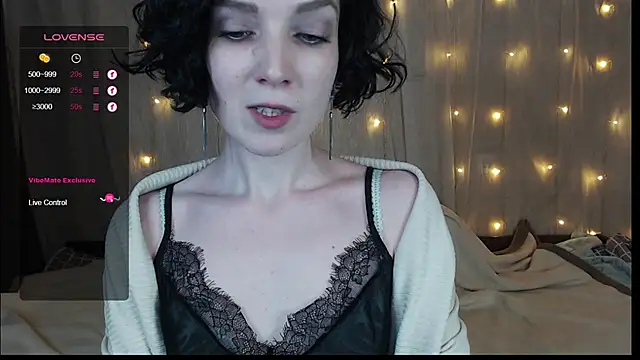 TinaWince online show from December 14, 8:23 am