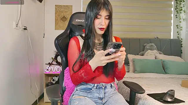  thaeltaylor online show from October 30, 8:53 pm