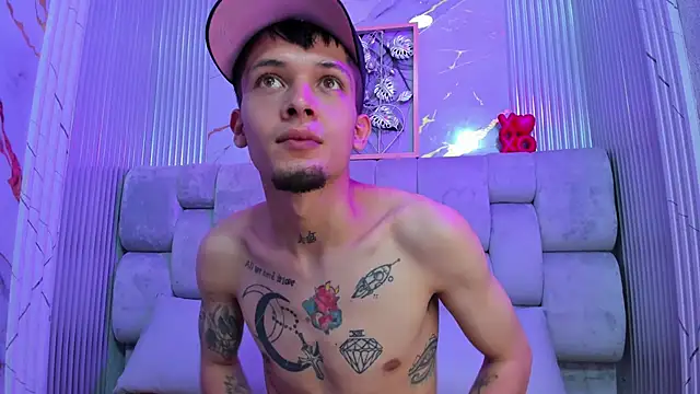 kendalltaylorr online show from February 22, 3:34 am