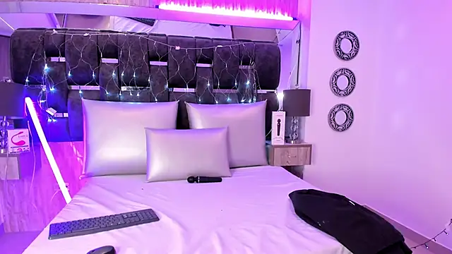 Charlotte Myers online show from January 31, 12:07 pm