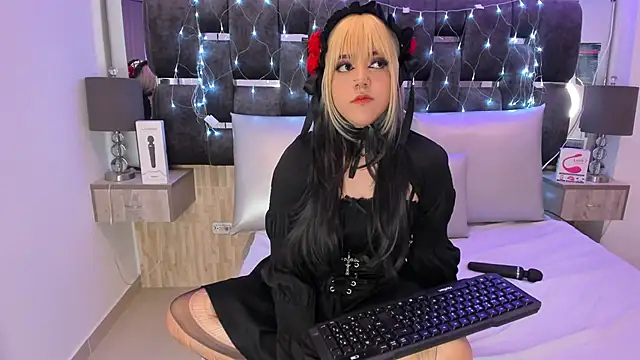 Charlotte Myers online show from March 1, 6:00 pm