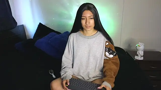 tony and sophia online show from December 14, 11:18 am