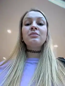 Snapshot of Teya_moon_ chatting on December 25, 9:45 am Teya moon online show from December 25, 9:45 am