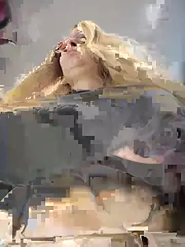 Snapshot of Teya_moon_ chatting on January 9, 10:41 am Teya moon online show from January 9, 10:41 am