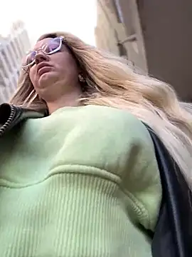 Snapshot of Teya_moon_ chatting on January 12, 11:28 am Teya moon online show from January 12, 11:28 am