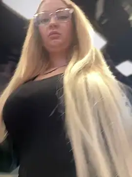 Snapshot of Teya_moon_ chatting on January 13, 12:02 pm Teya moon online show from January 13, 12:02 pm