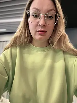 Snapshot of Teya_moon_ chatting on January 20, 11:35 am Teya moon online show from January 20, 11:35 am