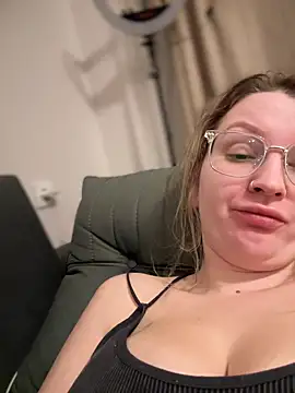 Snapshot of Teya_moon_ chatting on February 9, 6:26 pm Teya moon online show from February 9, 6:26 pm