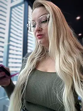 Snapshot of Teya_moon_ chatting on February 16, 11:38 am Teya moon online show from February 16, 11:38 am