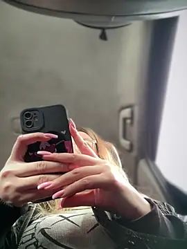 Snapshot of Teya_moon_ chatting on March 20, 10:21 am Teya moon online show from March 20, 10:21 am