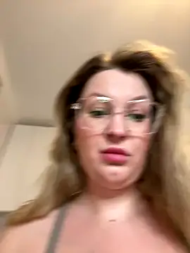 Snapshot of Teya_moon_ chatting on September 19, 5:13 pm Teya moon online show from September 19, 5:13 pm