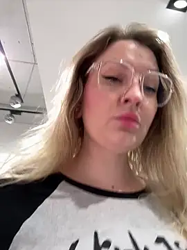 Snapshot of Teya_moon_ chatting on September 27, 12:54 pm Teya moon online show from September 27, 12:54 pm