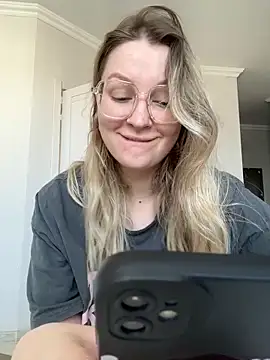 Snapshot of Teya_moon_ chatting on November 20, 10:48 am Teya moon online show from November 20, 10:48 am