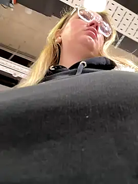 Snapshot of Teya_moon_ chatting on December 14, 11:15 am Teya moon online show from December 14, 11:15 am