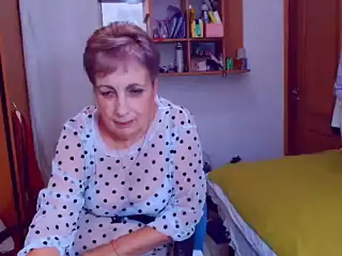 Victoria5643 online show from December 1, 9:59 pm