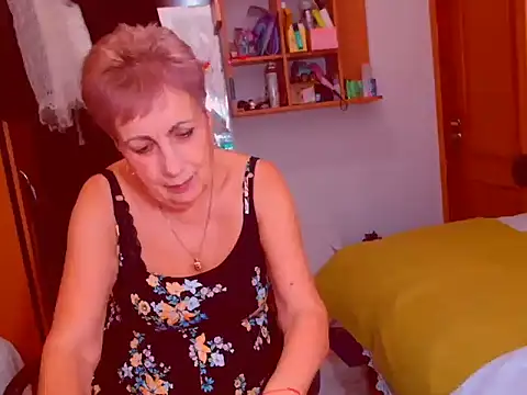 Victoria5643 online show from December 3, 8:17 pm