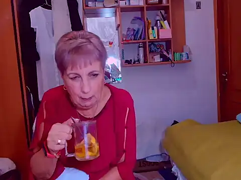 Victoria5643 online show from December 5, 6:22 pm