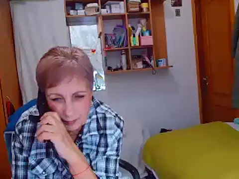 Victoria5643 online show from December 10, 7:22 pm