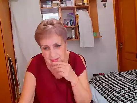 Victoria5643 online show from December 14, 8:18 pm