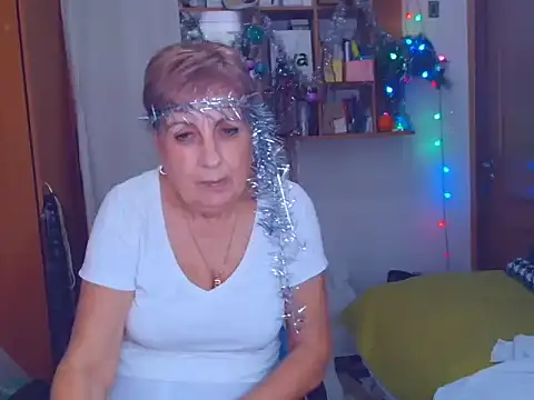 Victoria5643 online show from December 31, 11:28 pm