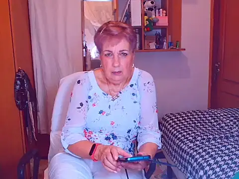 Victoria5643 online show from February 17, 6:37 pm