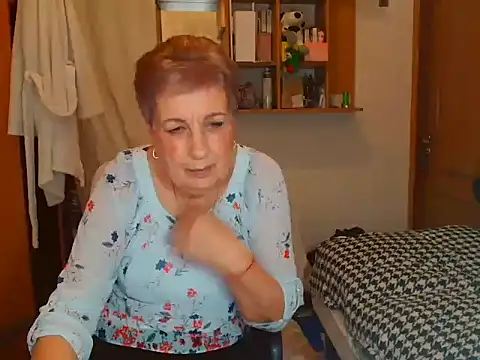 Victoria5643 online show from February 21, 7:32 pm