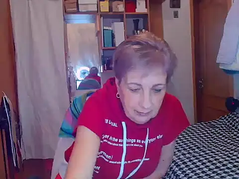 Victoria5643 online show from March 18, 8:48 pm