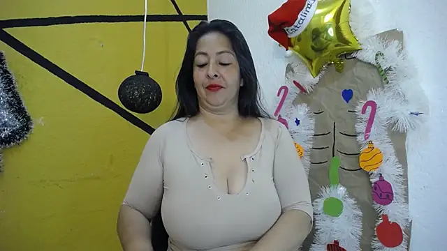 Catalina JH online show from December 7, 2:24 pm