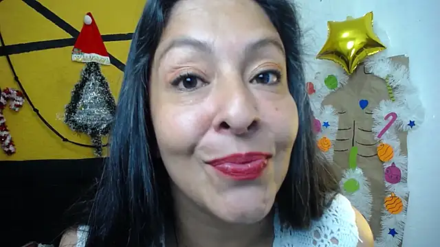 Catalina JH online show from December 15, 6:37 pm