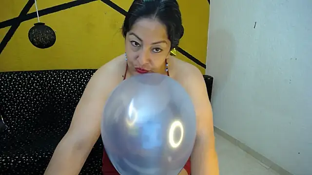 Catalina JH online show from January 4, 7:02 pm