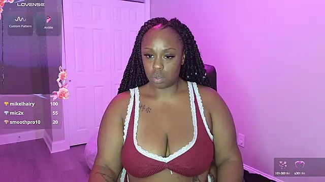 Snapshot of cheriserozequeen chatting on October 11, 9:02 pm cheriserozequeen online show from October 11, 9:02 pm